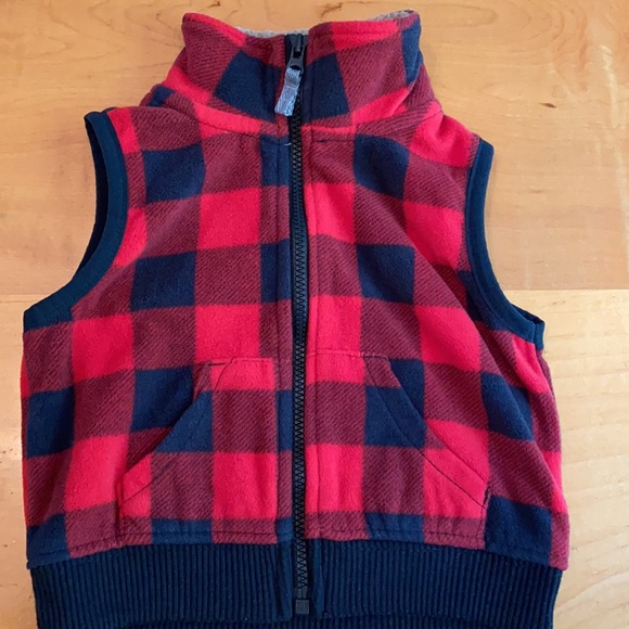 Carter’s 6 Month Fleece Vest and Pants Set - Picture 2 of 6